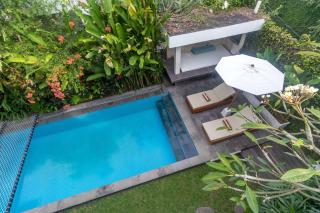 The PZ Whitehouse canggu - Canggu - 9