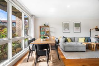 Family Friendly 3-Bed with Courtyard & Parking - 3