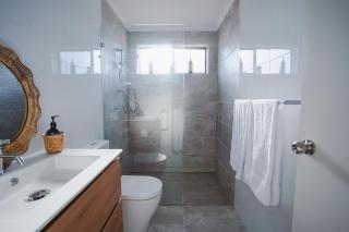 Dolphin Guesthouse - 4