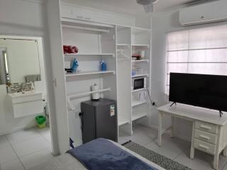 Close to The Sea - Garden Facing Room - Durban - 3