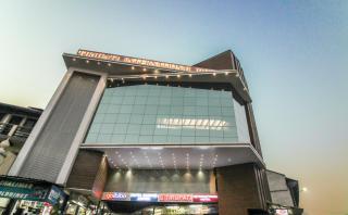 Tirupati International Hotel - Surat - 8