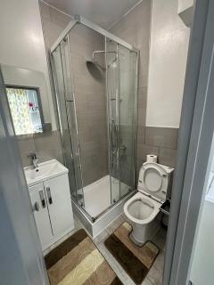 8A Chapel rd - Ilford - 4