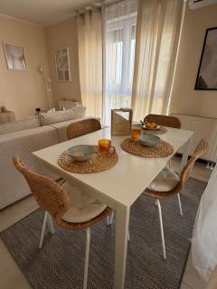 Lumos - Light Filled Retreat with garage parking in Pula - Pula - 7