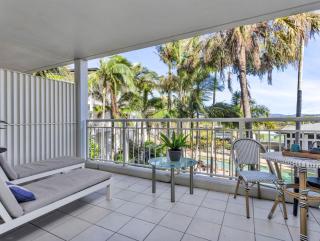 One Bedroom Pool View Luxury at Salt - Kingscliff - 3