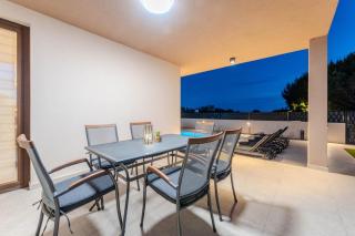 NEW! Holiday Home Nina with pool - TA Leut Agency - Privlaka - 8