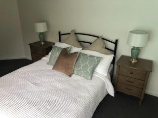 Luxury 3 bedroom townhouse, stroll to beaches - Shelly Beach - 2