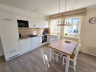Dünenpark Binz - Komfortplus Ferienwohnung mit 1 Schlafzimmer und Balkon im Obergeschoss 302 - Binz - 2