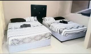 Yoxall Overnight stays - Durban - 5