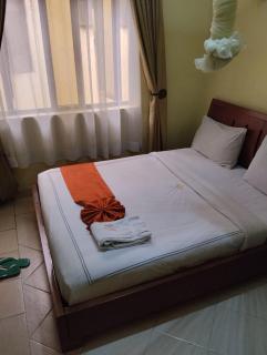 new raya hotel - Nairobi - 5