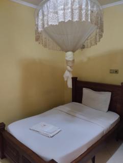 new raya hotel - Nairobi - 4