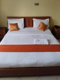 new raya hotel - Nairobi - 1