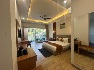 Creek Nest Resort - 9