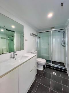 Beach Views Level 38 - 6