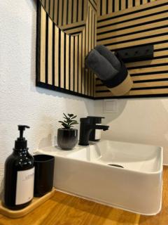 Gemütliches 1-Zimmer Apartment optional mit Whirlpool - - 8