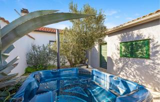 Amazing Home In Jezera With Wifi - 0