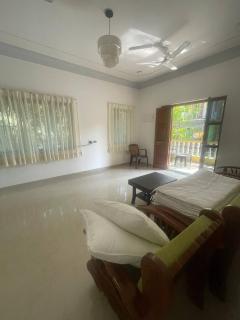 Christina's Homestay - - 0