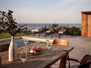 Akra Villa, a Cliffside Escape with Pure SeaViews, By ThinkVilla - Zakynthos Town - 3