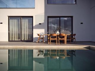 Akra Villa, a Cliffside Escape with Pure SeaViews, By ThinkVilla - Zakynthos Town - 4