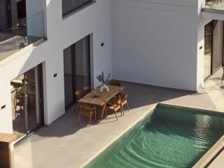 Akra Villa, a Cliffside Escape with Pure SeaViews, By ThinkVilla - Zakynthos Town - 5