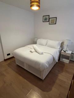 Dagenham - House - Sleeps 5 - Parking - 90WS - Dagenham - 8