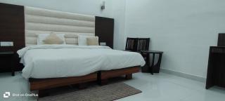Hotel Cupid Corners - Noida - 8