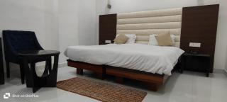 Hotel Cupid Corners - Noida - 1