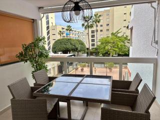 Marbella Beachside Apartment - 1 Min Walk to beach - 9