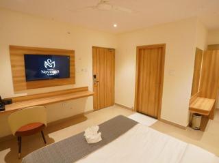 Hotel Naveena grand - - 3