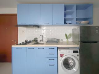 Luxurious 2BR at West Vista Apartment By Travelio - 7