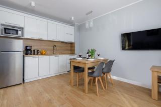 Stylish Apartment Rybacka with Parking by Noclegi Renters - Międzywodzie - 1