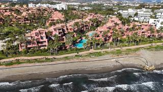 TE HUUR 2 slaapkamers FRONTLINE STRAND COMPLEX ESTEPONA - Estepona - 3