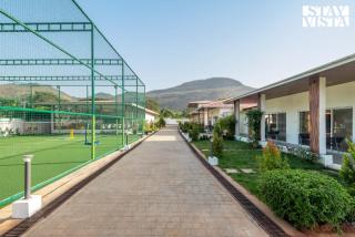 StayVista at The Grand Ten with lawn and pool - Karjat - 8