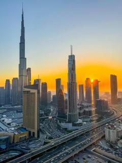 Burj Khalifa View, Luxury Two-Bedroom Residence, PlayStation 5, Swimming Pool and Fitness Center - 0