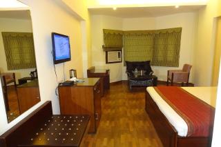 Shimla Resort - Nilmatha - 5