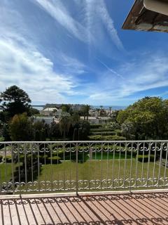 Vue Mer avec Balcon et Duplex dans Villa Belle Époque la Californie Cannes - Cannes - 7
