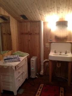Charming and Secluded Log Cabin Rental on Small Farm near Lake Michigan - Harbor Springs - 1