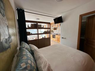 Precioso estudio en primera línea frente a las islas Cíes - 2