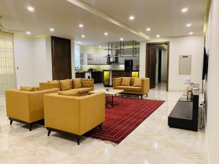 Modern 3BR F8 Islamabad Walk to Centaurus Mall - Islamabad - 0
