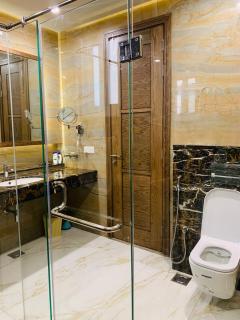 Modern 3BR F8 Islamabad Walk to Centaurus Mall - Islamabad - 5