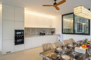 Treetop Vibes - Designer Villa Overlooking Ubuds Green Canyon - Ubud - 3