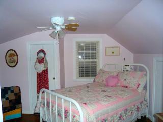 Delightful Vacation Rental on a Working Farm on the Morgan Trail, Indiana - - 2