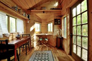 Unique Glamping Site Rental for Group Getaway in Woodridge, New York - Woodridge - 6