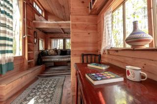Unique Glamping Site Rental for Group Getaway in Woodridge, New York - Woodridge - 5