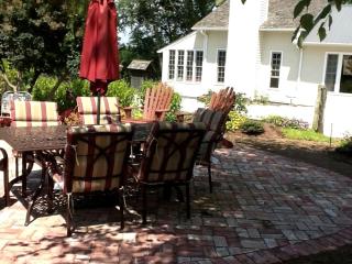 Secluded Country Cabin Rental with Beautiful Garden Space near Fayetteville, Arkansas - Elkins - 4
