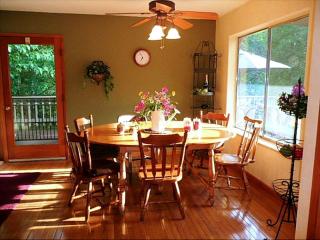 Gorgeous Cabin Rental with Spacious Furnished Deck in Pioneer, California - Pioneer - 9