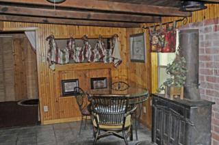 Rustic Waterfront Cottage Rental on the Guadalupe River in Texas - New Braunfels - 4