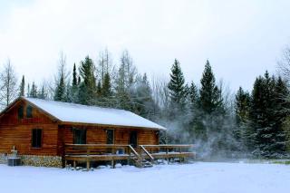 Superb Log Cabin Rental for Groups near Munising and Pictured Rocks National Lakeshore, Michigan - 5
