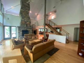 Rustic Vacation Rental Surrounded by Woodland near Nashville, Tennessee - Fairview - 5