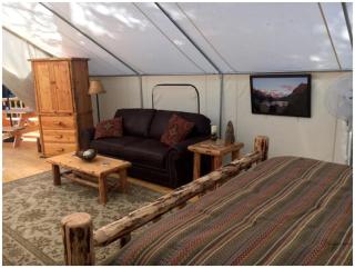 Gorgeous Luxury Tent Rental near Glacier National Park in Montana - 4
