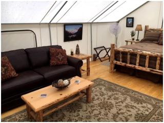 Gorgeous Luxury Tent Rental near Glacier National Park in Montana - 3